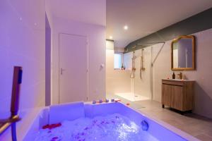 Love Room*Le bridger love* Tantra*Sensuel* Balnéo*