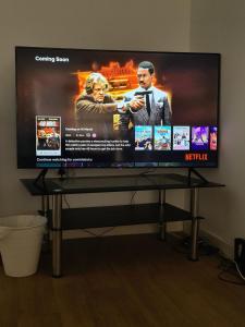 Lascelles house - a few mins to US Embassy, Battersea Power Station & Central London