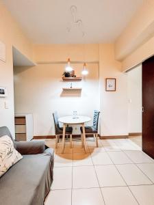 Skyline Views Serenity in the City