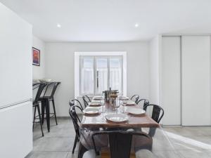 Maisons de vacances Maison de campagne avec grand jardin pour 8 : photos des chambres