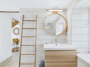 Maisons de vacances Maison de campagne avec grand jardin pour 8 : photos des chambres