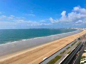 Spacious Bay View La Baule floor 9 Parking