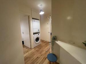 2 Bed Apartment Tower Bridge Big Ben The Shard