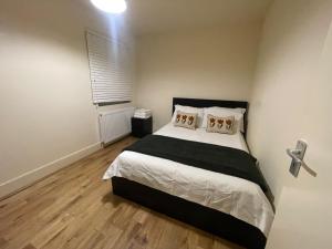 2 Bed Apartment Tower Bridge Big Ben The Shard