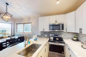 Flying Dutchman - Snow Owl Condo