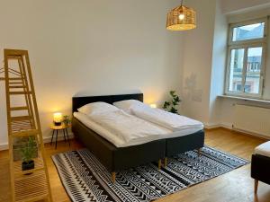 LaBed - Wohnen direkt an der Drosselgasse, stilvolle Ferienwohnung mit Rheinblick