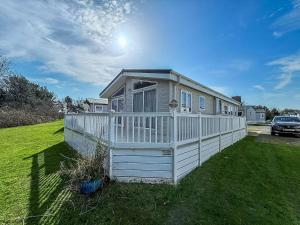 Luxury 6 Berth Lodge With Wifi At Broadland Sands In Suffolk Ref 20011Cv - Ubytování bez kategorie ve městě Hopton on Sea