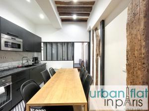 67 - Amazing Parisian Flat