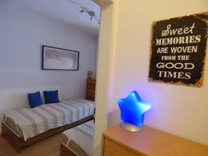 BOK - Central modern 2BR Apt w balcony, FREE INDOOR PARKING!