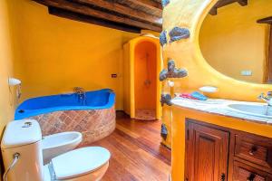 FELIZ - Sauna, beheizter Pool, Sonnenbett, Spielplatz, 2x2 m Bett