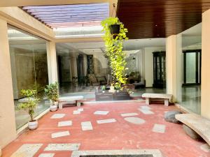 Cozycasa By Nattis group 4 BR - Jacuzzi & private garden