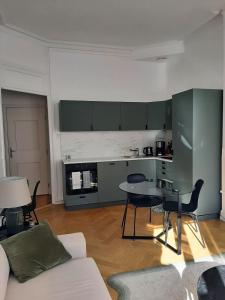 Haussmannien rénové et climatisé, Centre de Lyon - Métro Saxe-Gambetta