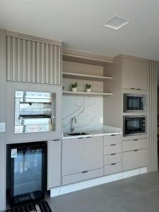 Apartamento novo frente mar