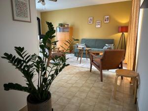 Maisons de vacances Maison Seventies climatisee, parking prive : photos des chambres