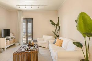 Loulas Family House