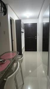 Modern Studio Birch Tower Near Malls & Nightlife