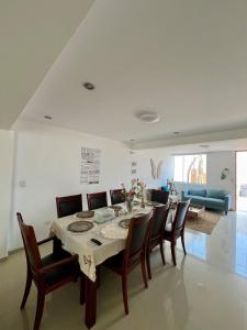 Casa Beach - Puerto Malabrigo Piscina Surf Chicama playa ola izquierda más larga del mundo