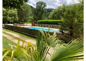 乐思博瑞杜克度假屋 - Le Crestet