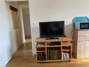 Chez Doukine, Appartement avec balcon à Chouzelot