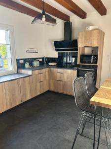Maisons de vacances Gite de Charme Tour en Sologne avec Jacuzzi : photos des chambres