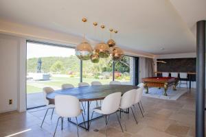Villas Luxury 4-bedroom villa - pool : photos des chambres