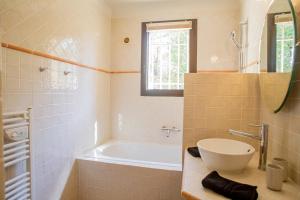 Villas Luxury 4-bedroom villa - pool : photos des chambres