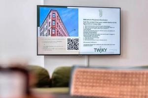 Urban City Base, Stones throw from Attractions