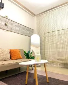 Modern Home in Pampanga with Parking - near SM Clark & Clark International Airport - Malabañas