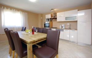 Beautiful Villa Anatea with pool in Makarska