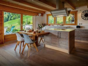 Chalets Lodge La Source - OVO Network : photos des chambres