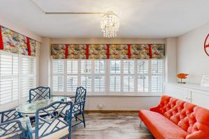 Town of Rehoboth Beach --- The Boxwood House - 21 Wilmington Ave #1E