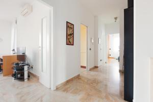 GuestHost - Milano- Lorenteggio Balcony Apartment