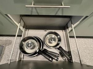 5 Town centre, entire flat, free parking king bed