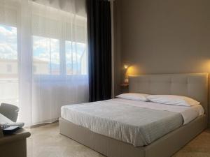 Leone Suite View & Restaurant