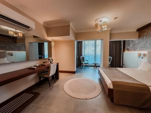 Ivy Sailing Resort Hotel