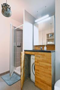Appartements Appt T2 en rez-de-jardin, au calme, a 2mn tram ! : photos des chambres