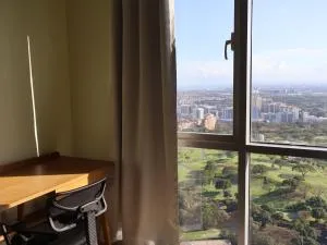 Simple&Convience 1BR in BGC near hight street SM aura - Fort William McKinley