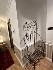 Hotel Boutique Cathedral Plaza Residences room for rent downtown