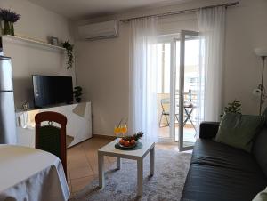 Tinas Seaside Place