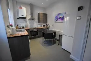 Dwell Living Central 5 Bd, Sleeps 10 - Sunderland