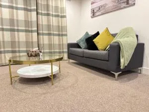 Havilah House- Stunning 2-Bed Apartment by the Beach and Swansea Marina - The Mumbles