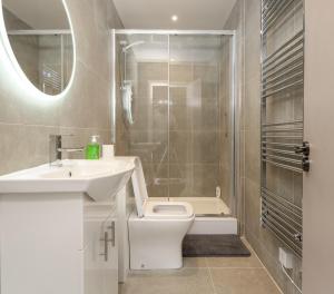 Dwell Living Luxurious 5bd House Central