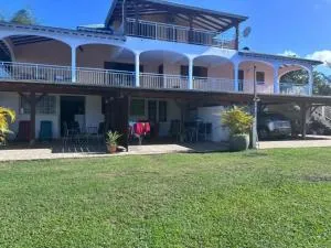 Appartement confortable à Lamentin 60 m² avec jardin - Roussel