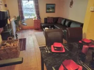 Llandovery - Cottage - Sleeps4 - Parking secure lock up for bikes - 兰加马赫韦尔斯