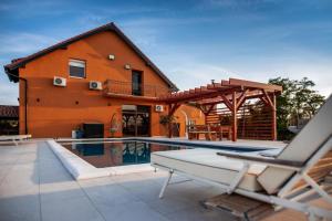 Villa Katarina Aljmaš