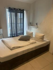 Wilcza double room small Apartment by best price City Center