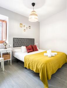 Warm Light of Albayzin - Free Parking 15 min away