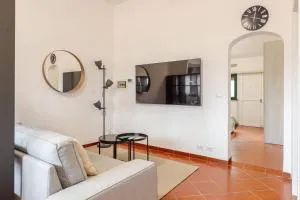 Rose Garden Park -Lily- Rome - Pisciacavallo