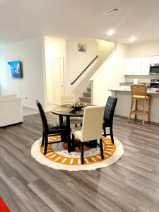 Luxury Suites 5-Bed Room 4-Bath