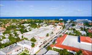 Palm Beach Modern Condo-Beach Attractions Nearby